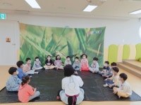 (10/6) 오감놀이-귀뚜라미~♡^^ - 2022 열매반(3,4,5세) - 국공립 화순 천재어린이집 (10/6) 오감놀이-귀뚜라미~♡^^