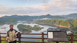 전북 임실군 국사봉전망대에서 옥정호 붕어섬을 바라 보다.... - 둘레길트레킹 - 7M(Seven Mountain)산악회 전북 임실군 국사봉전망대에서... 