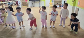 영어시간 ㅡ해피 크리스마스 - ☺4세 새싹1반☺ - 행복엔젤유치원 엔젤어린이집 영어시간 ㅡ해피 크리스마스
