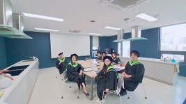 한방꽃차 & 티아트 2025년 봄학기 수료식 및 무아차회 - 아주대 한방꽃차소믈리에(주간) - 한국한방꽃차협회 www.한방꽃차.net 한방꽃차... 