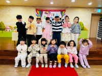 ♡ 꿈나라반의 생일축하식 ♡ - 꿈나라반 - 괘법한신유치원 괘법한신유치원