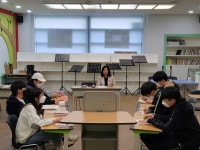 아렌디주니어토론클럽 11월 모임 - 디베이트 풍경 - (사단법인 )한국디베이트코치협회 아렌디주니어토론클럽 11월 모임