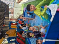 물놀이를 했어요. - ┌25[파란하늘반]───☆┐ - 김해큰세상어린이집 물놀이를 했어요.