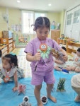 [7월 1주차 특강] 과학-푸른 바다 대작전, 영어, 미술-부채 사용하는 아이 - ┌26[파란하늘반]───☆┐ - 김해큰세상어린이집 [7월 1주차 특강]... 