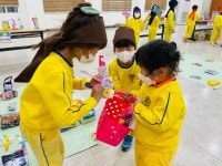 ＜ 2022. 10. 26. (수) ＞ 🧸아나바다 시장놀이🧸 - ☆유치원 모습☆ - 호수유치원 ＜ 2022. 10. 26. (수) ＞ 🧸아나바다 시장놀이🧸