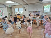 7월2주 발레시간~ - 특강(영어,체육,창의로봇,웅변,골프,발레) - 사랑의열매어린이집 7월2주 발레시간~