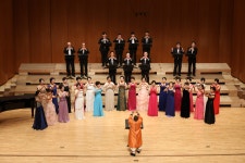 수원시니어합창단 제14회 정기연주회 성료 - SSC 행사 및 공지사항 - 수원 시니어합창단 수원시니어합창단 제14회 정기연주회 성료