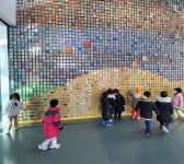 경기도 미술관 견학 - 2023년 즐거운반 사진 - 재능스쿨 어린이집 경기도 미술관 견학