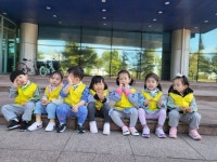 뮤지컬ㅡ피터팬과 요정팅커벨 - 2022년 즐거운반 사진 - 재능스쿨 어린이집 뮤지컬ㅡ피터팬과 요정팅커벨