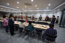 조원동 주교좌성당 김장나눔 행사[2025.11.14~15(금.토)] - 본당 행사 사진 - 조원동주교좌성당 조원동 주교좌성당 김장나눔 행사[2025.11.... 