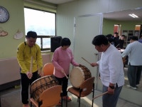 유대수 관장님과 함께하는 신명나는 난타수업 ~ - 평생교육 - 장애인샘골야학교 유대수 관장님과 함께하는 신명나는 난타수업 ~