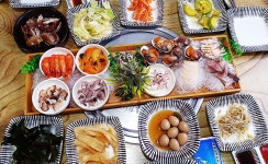 제주인바다 용담동에 있는 횟집 모듬회 중 주문 - 제주도맛집... 관광 여행코스 숙소 정보 가득 카페 제주인바다 용담동에 있는 횟집 모듬회 중 주문