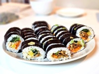 요즘 외국에서 핫한 냉동김밥 이마트구입 갠적으로 만족도 높았음... 가득 카페 요즘 외국에서 핫한 냉동김밥 이마트구입 갠적으로 만족도 높았음