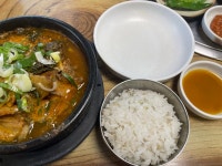 9천원 뼈해장국 먹고온 제주 조마루뼈다귀 아라지구점 - 제주도맛집... 숙소 정보 가득 카페 9천원 뼈해장국 먹고온 제주 조마루뼈다귀 아라지구점