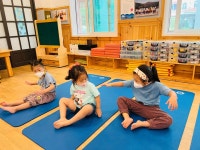 * 요가명상을 했어요(꽃잎1,2반) * - 느티나무 소식 - 느티나무유치원 * 요가명상을 했어요(꽃잎1,2반) *