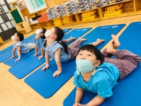 * 요가명상을 했어요(꽃잎1,2반) * - 느티나무 소식 - 느티나무유치원 * 요가명상을 했어요(꽃잎1,2반) *