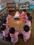 10월,11월생 생일축하식 & 키즈카페 견학 다녀왔어요~ - 행사 및 견학사진 - 하늘정원 어린이집 (부평LH2단지) 10월,11월생 생일축하식 & 키즈카... 