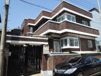 溫故知新 오늘과 옛날 ㅡ오늘날은 달 나라는 가까워졌지만ㅡ마주 보는 이웃은ㅡ 점점 더 멀어지고 있다ㅡ옛날엔 먼 길을 ㅡ발로 걸어서도 ㅡ... 