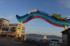 장봉도 국사봉 ㅡ장봉도는 북도면에서는ㅡ 가장 큰 섬으로 신도와... 가장 큰 섬으로 신도와 장봉도로ㅡ 출항하는 배는 차도선이다ㅡ.