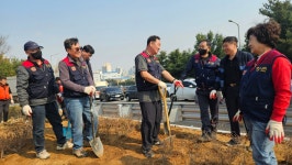 나무심기행사 - 계양구 활동사진 - 계양구재향군인회 나무심기행사
