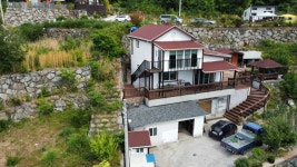 경남고성주택매매..고성읍 바닷가 황토방딸린 바다조망의 3층... 고성읍 바닷가 황토방딸린 바다조망의 3층 전원주택 매매 4억5천만원