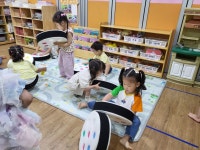 [유아스포츠] 스펀지 김밥 - 산들A반(만2세) - 토끼와 당근 어린이집 [유아스포츠] 스펀지 김밥
