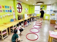 유아스포츠(훌라우프)🩵 - 우주반(만5세) - 토끼와 당근 어린이집 유아스포츠(훌라우프)🩵