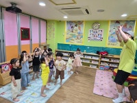 [유아스포츠]지압판&플레이매트 - 산들A반(만2세) - 토끼와 당근 어린이집 [유아스포츠]지압판&플레이매트
