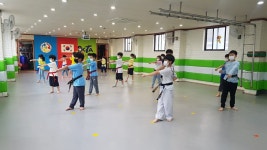 [경희이기성태권도] 아이들의 힘찬 수련모습^^ - 우리 사진 - 경희이기성태권도 [경희이기성태권도] 아이들의 힘찬 수련모습^^