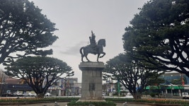 부여는 성왕과 계백장군 동상을 바꿔라 - 풍수칼럼 - 지종학풍수지리연구소(코리아풍수컨설팅) 부여는 성왕과 계백장군 동상을 바꿔라