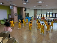 💃하늘, 샘물반 7살 형님들의 흥겨운 댄스타임!!🕺 - ☆우리들의 이야기☆ - 자연을 사랑하며 꿈을 키우는 환타랜드숲유치원 💃하늘, 샘물반... 
