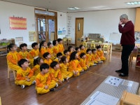 샘물반☆ - 자연을 사랑하며 꿈을 키우는 환타랜드숲유치원 💗사랑스런 샘물반💗 ABC~ 신나게 영어를 배워요🎵 샘물반의 젤링영어시간😆