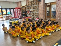 - ☆햇살머금 풀잎반☆ - 자연을 사랑하며 꿈을 키우는 환타랜드숲유치원 ☀️🌿햇살머금 풀잎반☀️🌿 풀잎반 친구들과 ‘어린이... 