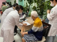 다올찬 봉사단 6월 활동 (홍복양로원) - 다올찬 봉사단 - 음성군자원봉사센터 다올찬 봉사단 6월 활동 (홍복양로원)