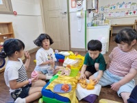 과일쥬스 가게놀이😄😄 - 오일러반 사진 - 제주 피터팬 어린이집 제주 피터팬 어린이집