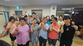 2025년 오태영님께서 핫도그 간식 감사 감사 *잘 먹었습니다.* - 보람앨범 - 행복원보람의집 2025년 오태영님께서 핫도그 간식 감사 감사 *잘... 