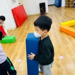 신체-조심조심 걸어요! - 별아반(5세반) - 럭키동래유치원 신체-조심조심 걸어요!