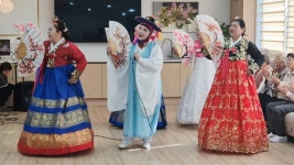 26,1/19,배곧 케어홈닥 요양원 - 한울림민요동아리 - 함현상생종합사회복지관 금빛대학 26,1/19,배곧 케어홈닥 요양원