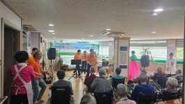 9월 15일 추석 특별공연(색소폰연주&노래 공연) 실시 - 효사랑 정보 - 성림효사랑실버타운 성림효사랑실버타운