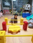 체육-스쿠터 보드 - 햇빛반(2022년1세반) - 꿈초롱어린이집(영세아 전용) 체육-스쿠터 보드