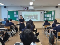 7월 11일 울산중학교에서 인성강의가 있었습니다 - 2025년 - 울산교육삼락회 7월 11일 울산중학교에서 인성강의가 있었습니다