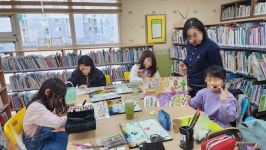 창의미술 - 매주 토요일 오전 10시~12시 - 창의미술(토요일반) - 하늘채작은도서관 창의미술 - 매주 토요일 오전 10시~12시