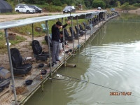 물고기 수온 적응한 듯 합니다. - 즐거운 낚시장 - 화도낚시공원 꺽대채비 물고기 수온 적응한 듯 합니다.
