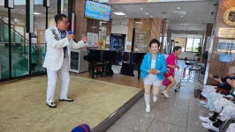제439회 직산 다나힐요양병원. - 공연사진 - 천안색소폰어울림동호회 제439회 직산 다나힐요양병원.