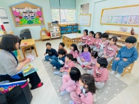 3월 9일 해반 - 코코팡 영어, ＜배구＞ 체육, 주말 지낸 이야기☀️ - 26.해반 - 성저유치원 3월 9일 해반 - 코코팡 영어, ＜배구＞ 체육, 주말... 