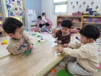 4월1주 열매반친구들♡ - ♥사랑스러운 아이들 사진♥ - 공립밝은뜨락어린이집 4월1주 열매반친구들♡