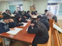 12월4일-학습지도 및 놀이사진 - → 학습지도 및 놀이 - 시등지역아동센터 12월4일-학습지도 및 놀이사진