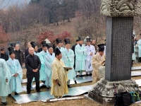 05일 모은공 휘 인자립자 선조님 향제 사진 입니다...........1 - 모은공 휘 인립 및 후손 사진방 - 성주이씨 사진방 2025.음10.05일 모은공 휘... 