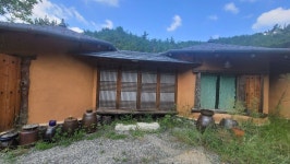 (경남고성부동산)고성읍/고성읍 외곽,작은 계곡과수영장,황토방... 계곡과수영장,황토방,다용도 로 활용가능한 주택매매/ 1,586제곱미터(480)... 