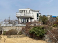 (경남고성부동산) 고성읍/ 바다조망과 잘 관리된마당/ 2층 전원주택... 바다조망과 잘 관리된마당/ 2층 전원주택 매매/ 802제곱미터(243)/4억원